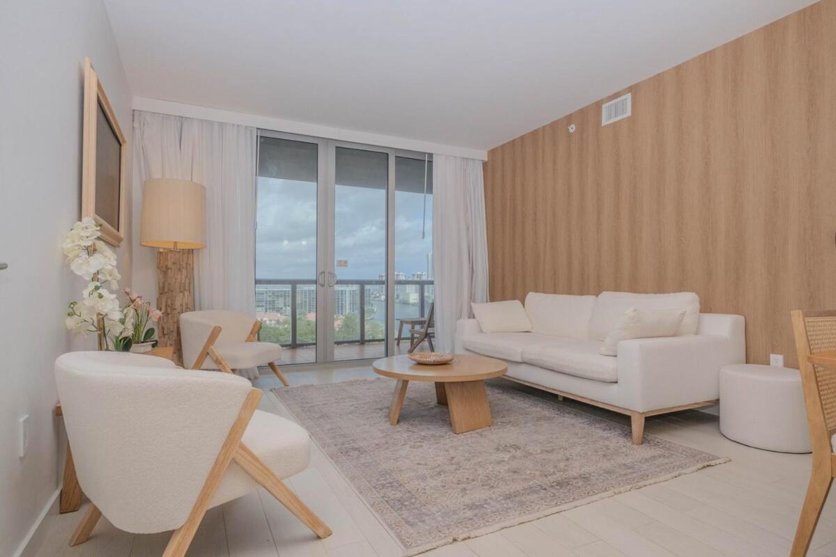 2B 2B Luxury Ocean Views Apt In Hallandale Beach Apartment Exterior photo